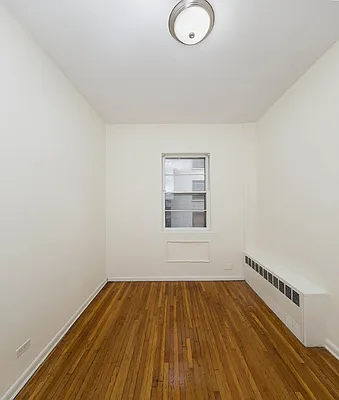 Rented by Icon Realty Management | media 31