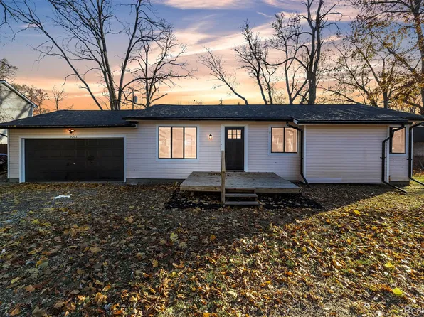 9063 Ashdown Ave, White Lake, MI 48386