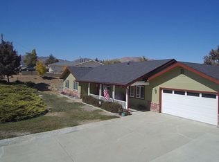 19513 Moon Dr, Tehachapi, CA 93561