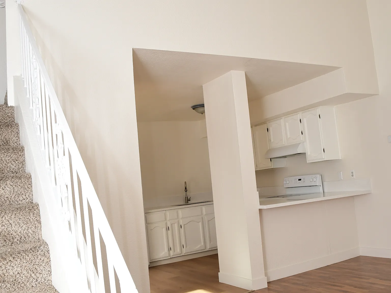 5168 Greene Ln — Photo 2
