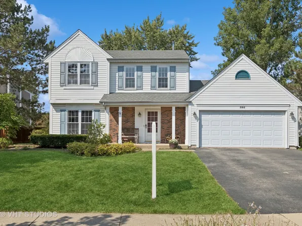 595 Waterford Dr, Lake Zurich, IL 60047