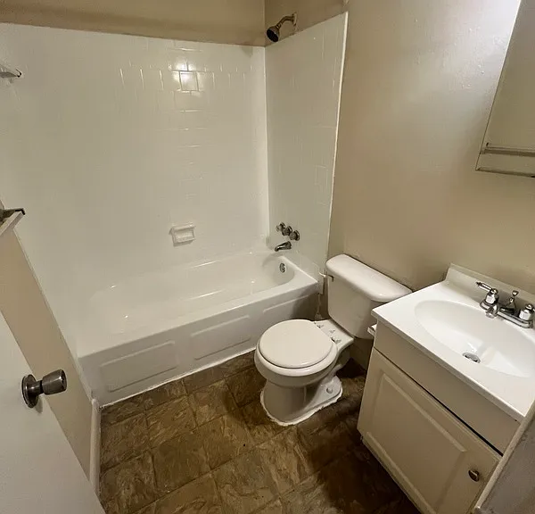1822 Williamsburg Rd — Photo 6