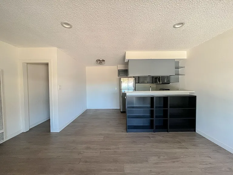 12128 Ramona Ave — Photo 24