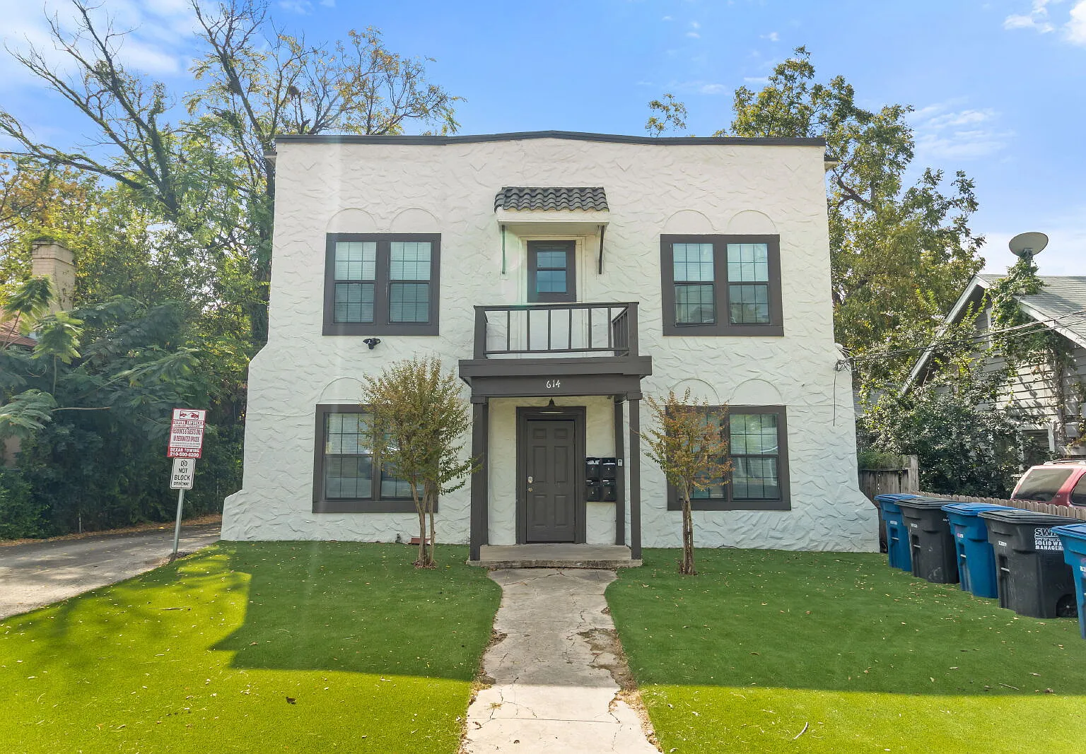 1 bed, 1.0 bath, 730 sqft, $850 — Photo 2