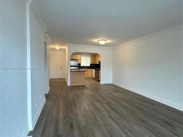 980 NE 170th St APT 214, North Miami Beach, FL 33162