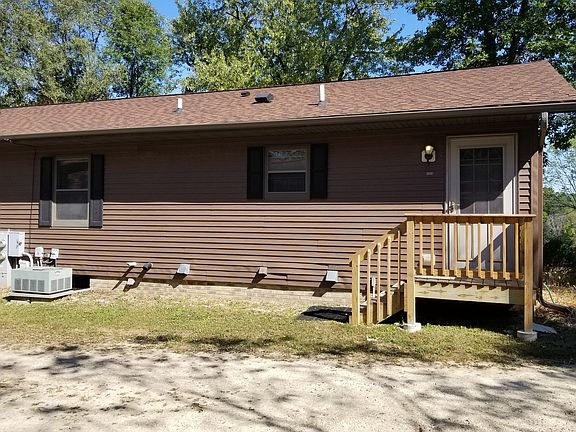 2nd image of 1223-1225 Elgin Ave #1223