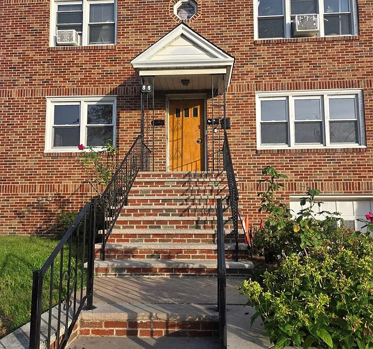 88 Maple St