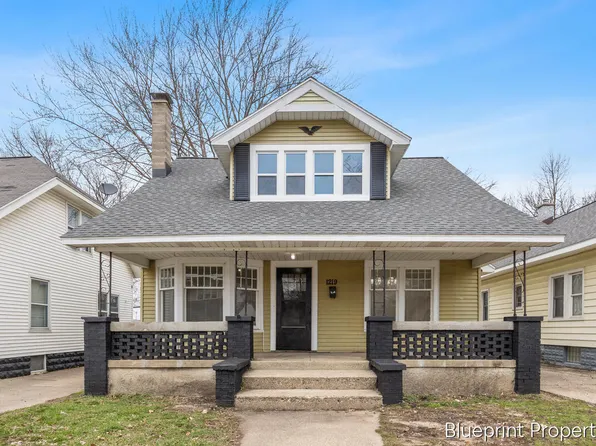 1219 Whiting St SW, Wyoming, MI 49509