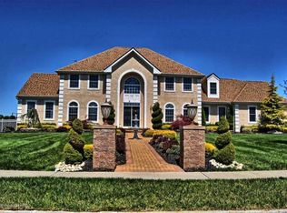 2 Hanging Rock Rd, Freehold, NJ 07728