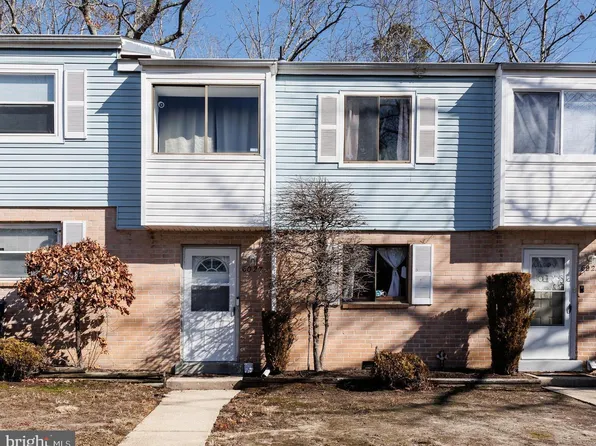 6027 Hoover Dr, Mays Landing, NJ 08330