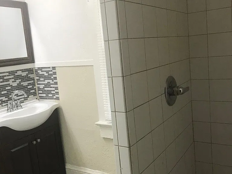23 S Hollywood Ave #5 — Photo 16