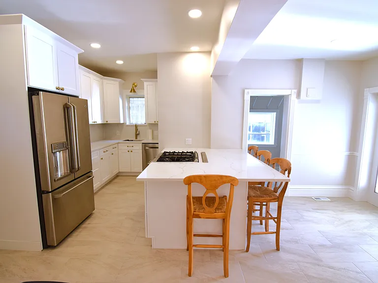 2105 S Fillmore St — Photo 28