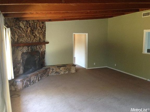 4th image of 7033 Farmington Way