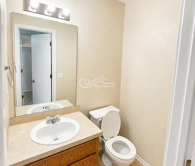 2710 Vernice Loop #B — Photo 5