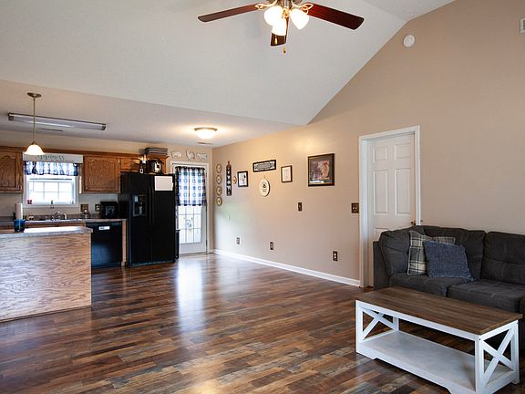 2nd image of 3670 Dallas Dr