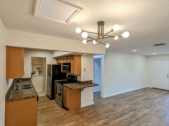 5th image of 3134 Plaza Terrace Dr Unit 3134
