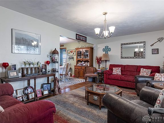 4th image of 107 Oxford Dr