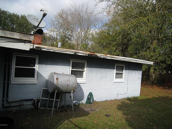 2nd image of 1835 Prospect St E