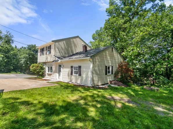 11 3rd Ave, North Chelmsford, MA 01863