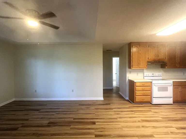 312 Williams Rd — Photo 8