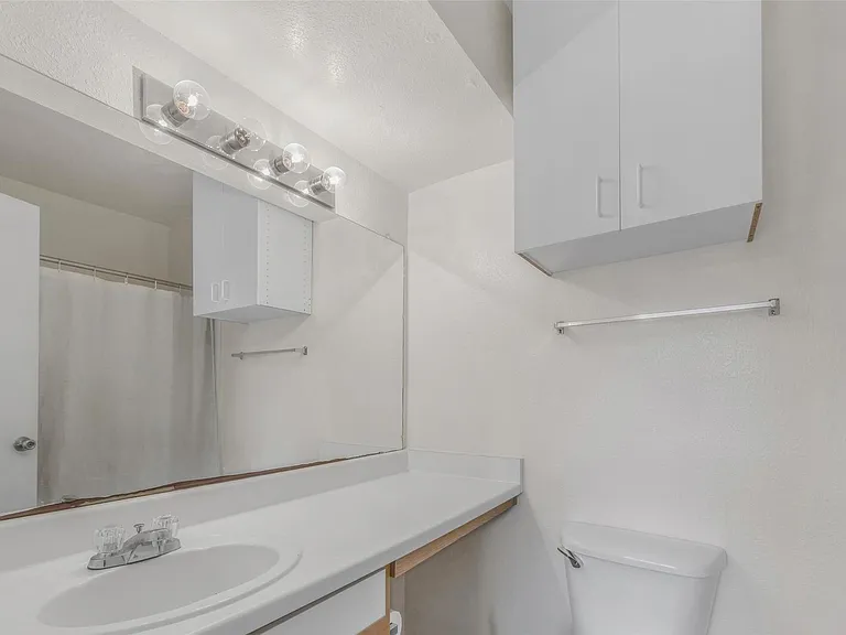 527 Parkway #303 — Photo 11