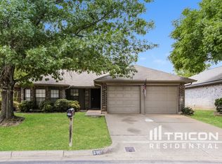 6901 Ritter Ln, Fort Worth, TX 76137