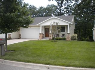 1228 Blue Heron Dr, Ludington, MI 49431