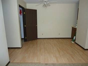 2nd image of 175 Country Ln APT 12