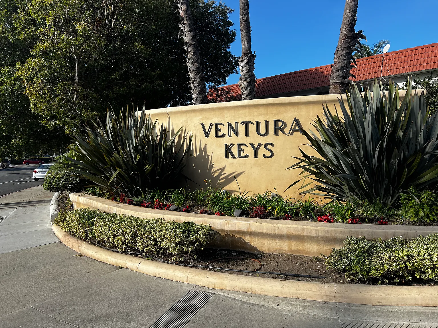 3 bed, $1,225 — Photo 2