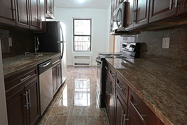 Rented by Level Group | media 3