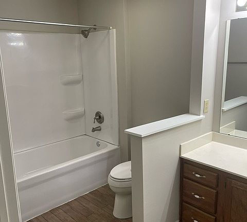 3rd image of 8614 Timber Park Dr
