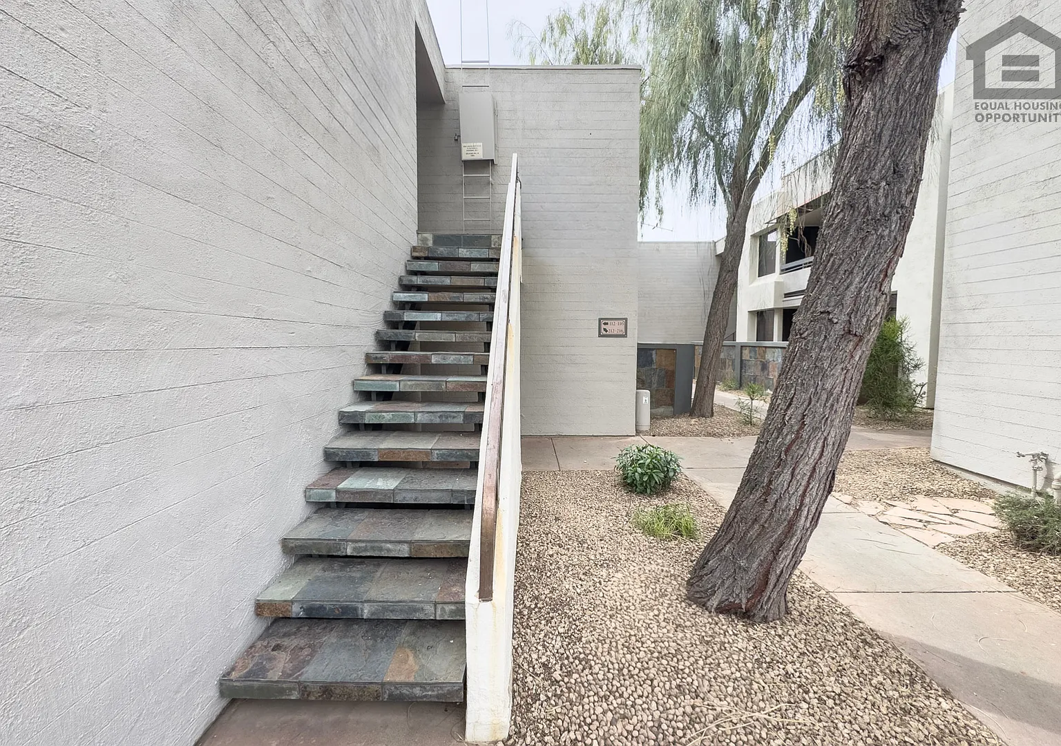 2Bed/2Bath 2nd Floor Condo at Hayden/Indian School Rd! — Photo 3