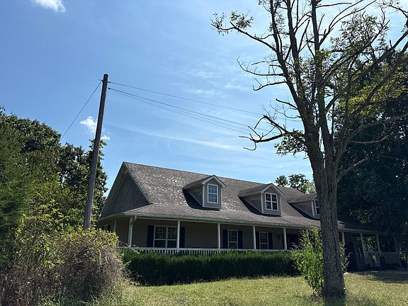3rd image of 3334 Oak Ridge Rd