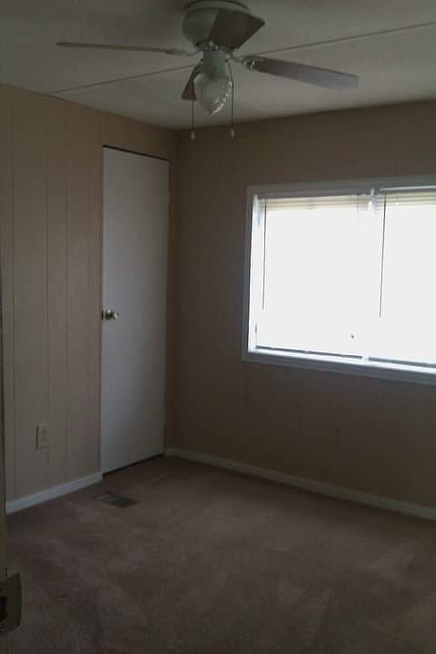 1st image of 104 Robin Dr