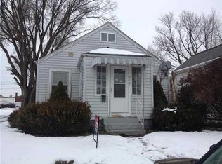 215 E Chestnut St, Hartford City, IN 47348