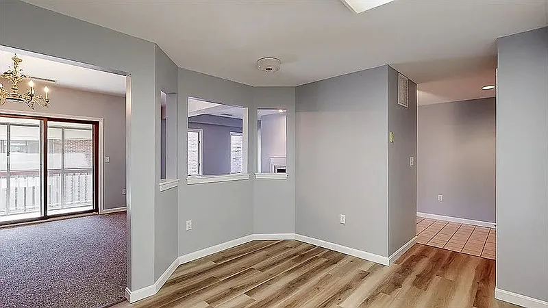 2 bed, 2.0 bath, 1429 sqft, $1,990 — Photo 4