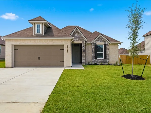 2213 Autumn Lake Dr, Bryan, TX 77807