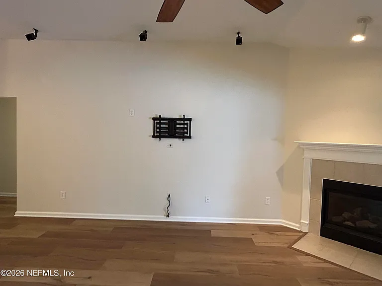 13916 Fish Eagle Dr E — Photo 35