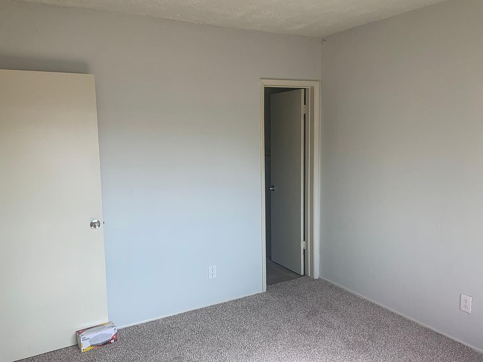 1st image of 4433 Temecula St