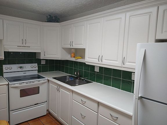 2nd image of 9280 Fontainebleau Blvd APT 203