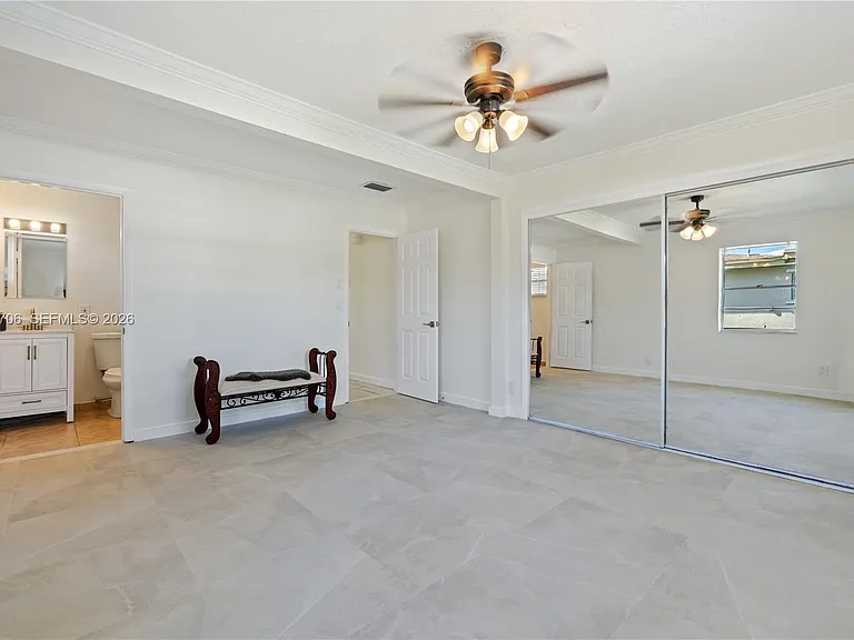 232 SE 6th St — Photo 24