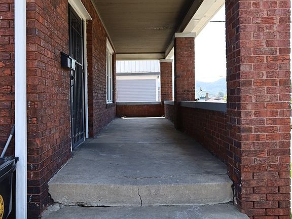 3rd image of 1316 Hutchins St