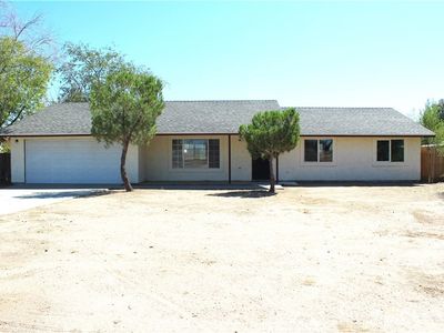 13933 Quinnault Rd, Apple Valley, CA, 92307