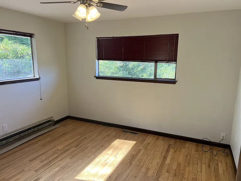 upstairs bedroom, 2 of 2 bedrooms