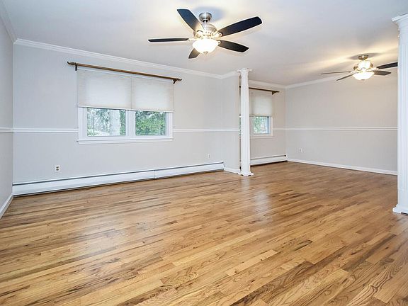 5th image of 55 Pearwood Dr APT 2