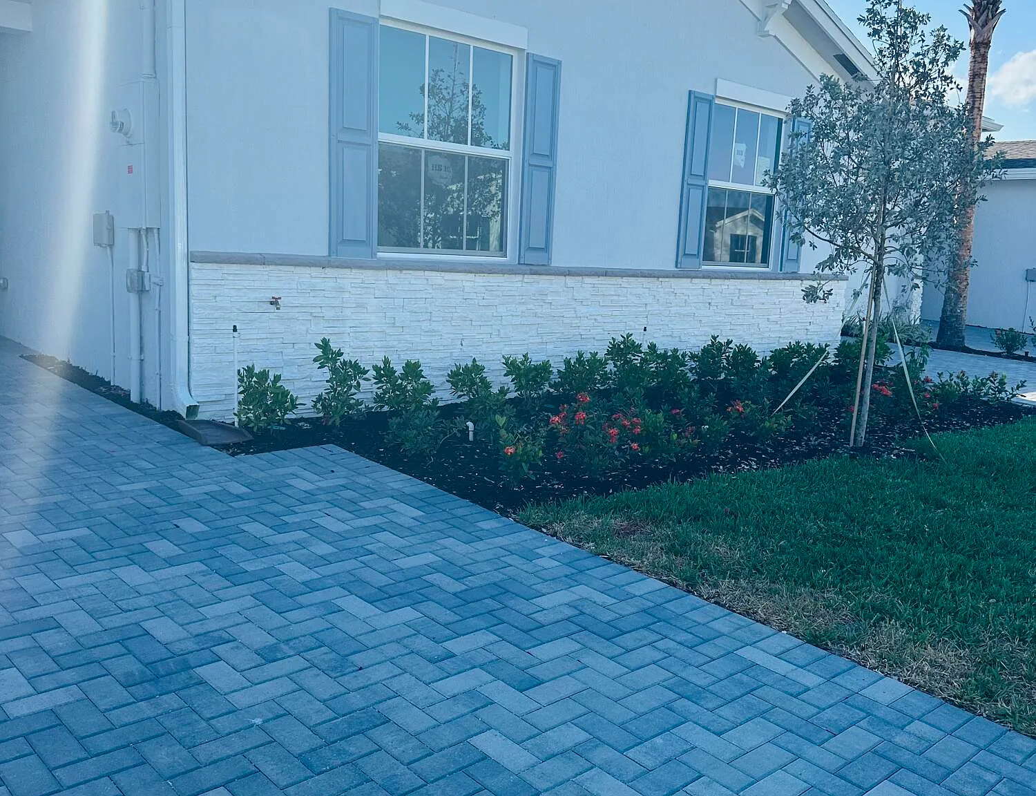 2 bed, 2.0 bath, 1319 sqft, $3,000 — Photo 3
