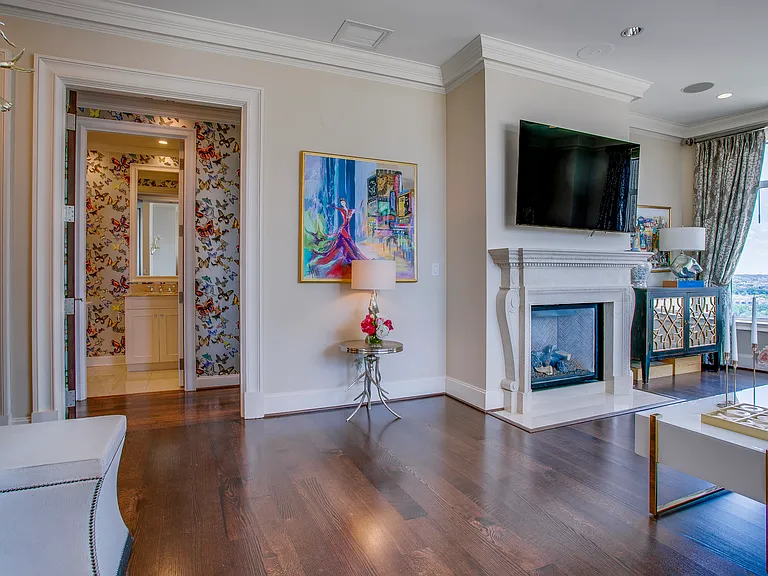 2555 N Pearl St #1402 — Photo 15