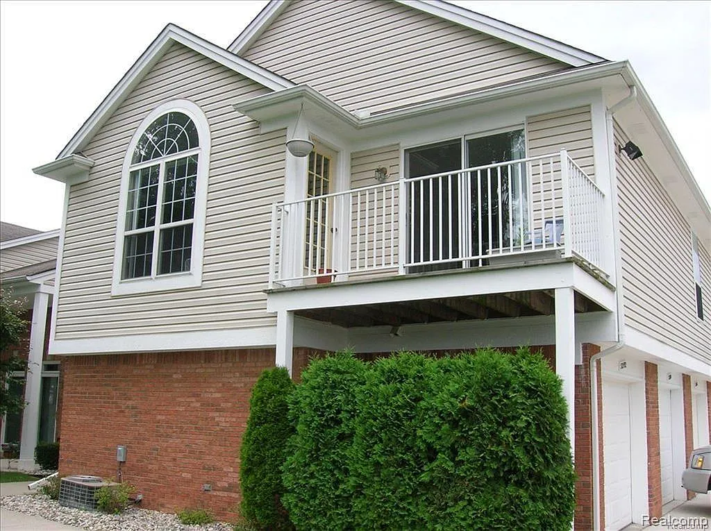 2 bed, 2.0 bath, 1016 sqft, $1,400 — Photo 1