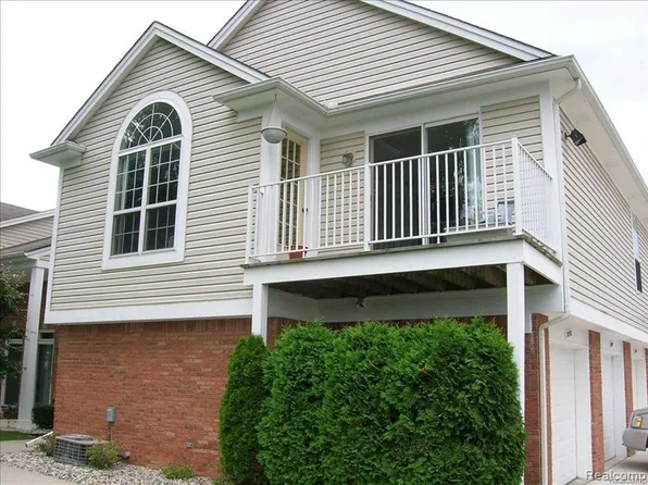 52192 Heatherstone Ave, Macomb, MI 48042