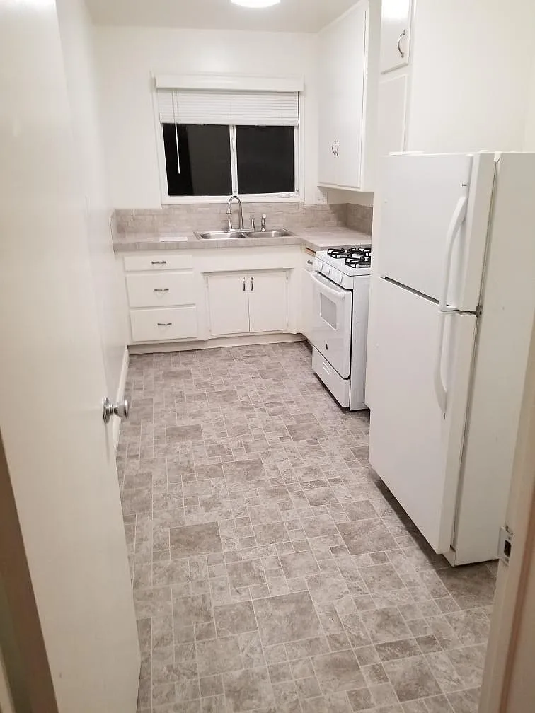 Studio, 500 sqft, $1,849 — Photo 4
